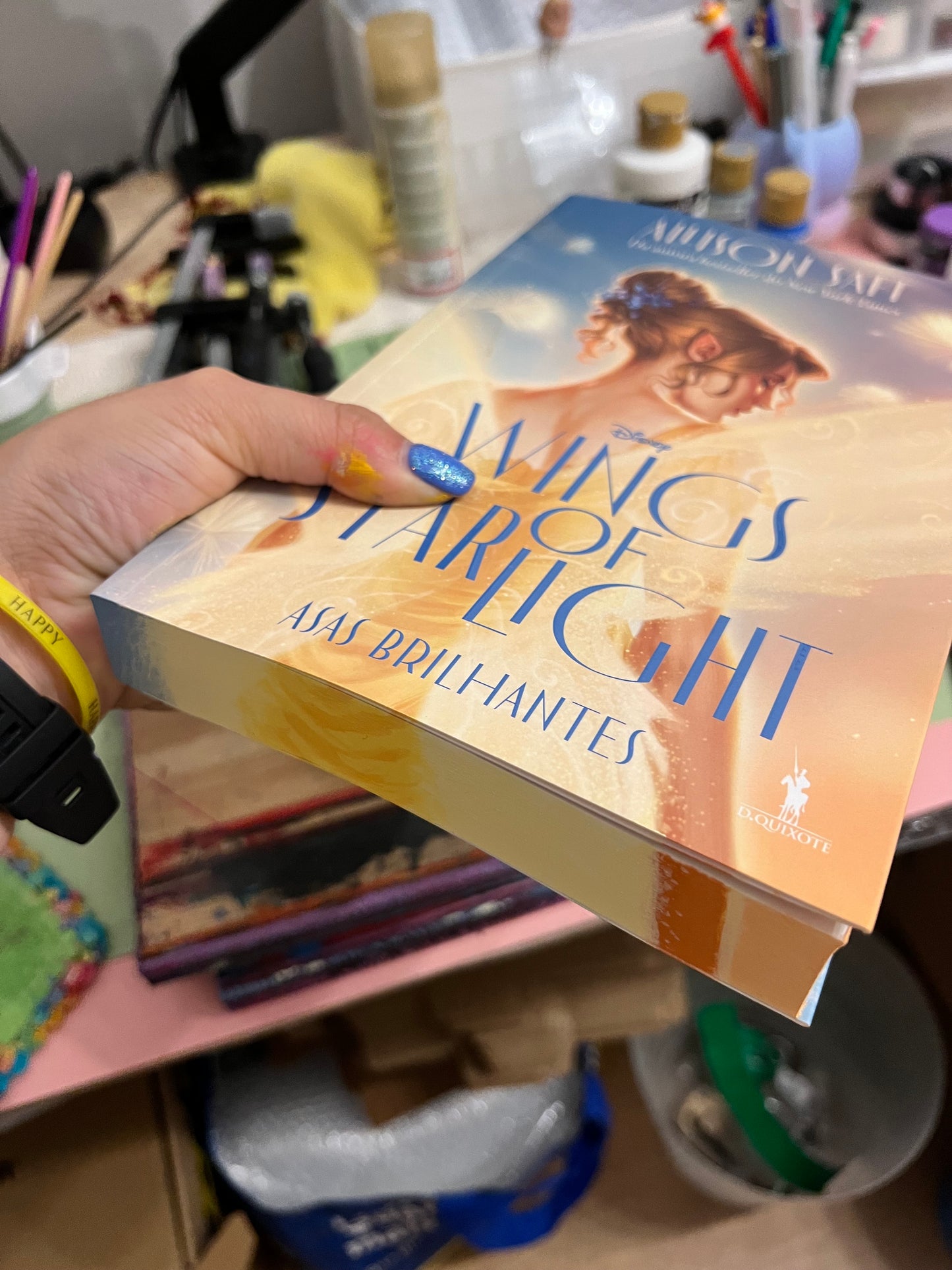 Wings of Starlight: Asas Brilhantes - Paintededges