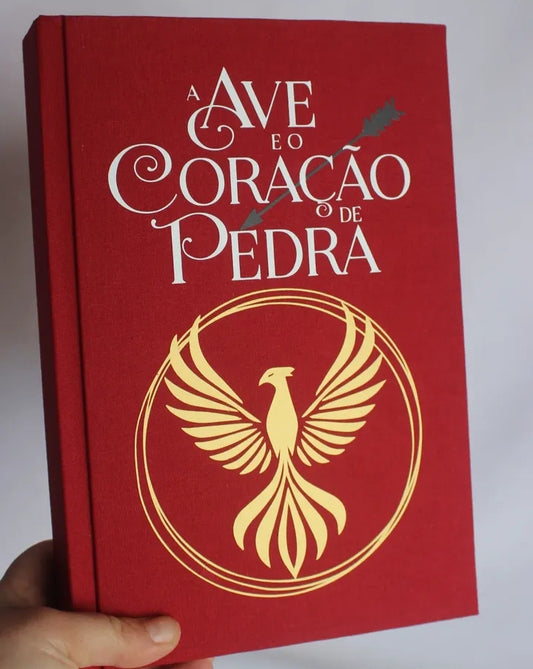 A Ave e o Coração de Pedra (Capa Dura)